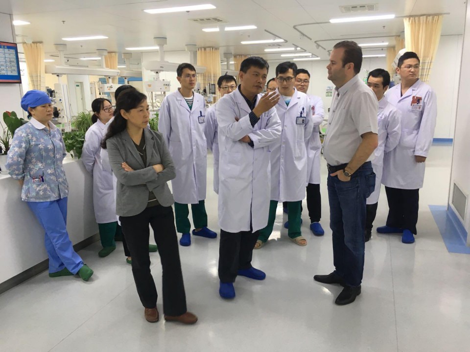 麻醉与危重症专家thomas rimmelé教授来访我院,在重症医学科邵敏主任