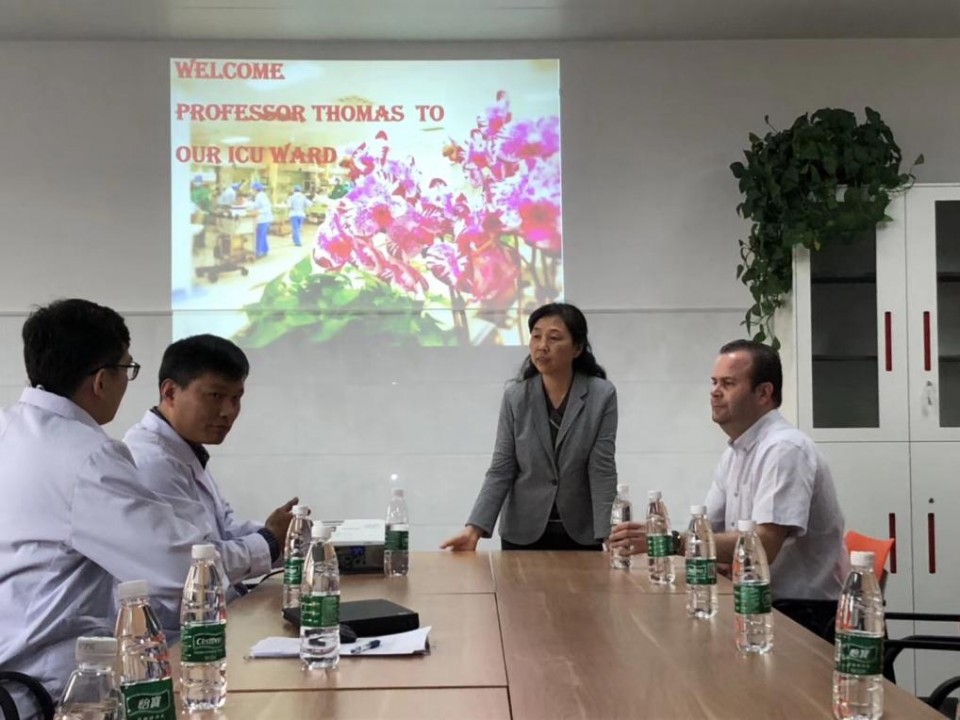 麻醉与危重症专家thomas rimmelé教授来访我院,在重症医学科邵敏主任
